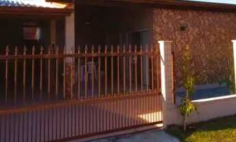 Imagem: Casa em Imbituba, localizada no bairro Alto