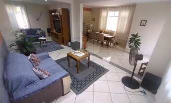 Imagem: Casarão com 05 Quartos no Meier ME