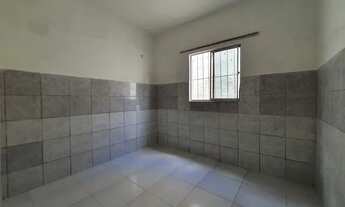 Imagem 2: Térrea para venda possui 362 metros quadrados com 2 quartos