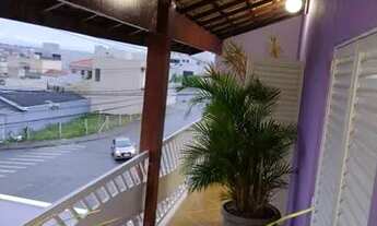 Imagem 7: Sobrado para aluguel tem 298 metros quadrados com 4 quartos