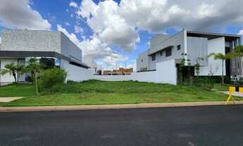 Imagem 3: Terreno à venda no Condomínio Jardim Versailles tem 425 m²