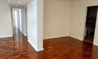 Imagem 2: Apartamento para aluguel e venda possui 121 metros quadrados com 4 quartos