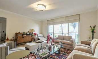 Imagem 1: Apartamento para venda possui 176 metros quadrados com 4 quartos em Moema Pássaros - São P