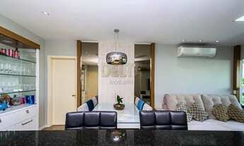 Imagem 5: Apartamento diferenciado, semimobiliado, com 3 dormitórios, sacada com churrasqueira e 2 v