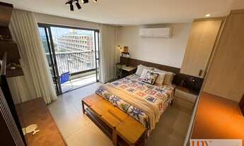 Imagem 3: Flat mobiliado com 33 m² e 2 vagas na posição nascente com vista para o mar no Jardim Oce