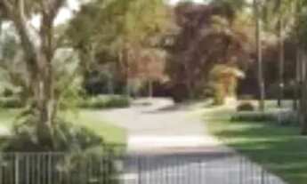 Imagem 2: Casa de condomínio para venda possui 940 metros quadrados