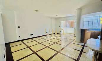 Imagem 3: Apartamento amplo com 3 dormitórios e 140m² a uma quadra da Beira-Mar Norte, em localizaçã