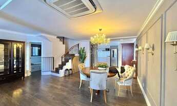 Imagem 3: Apartamento a venda possui 226 metros quadrados com 3 quartos em Itacorubi - Florianópolis