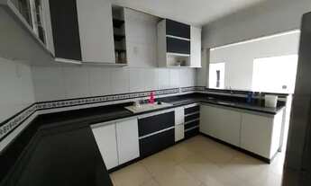 Imagem 2: Casa em capim macio A020