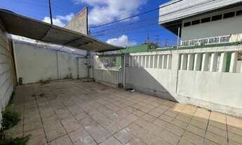 Imagem 3: Casa com 3 dormitórios para alugar, 136 m² por R$ 2.200,00/mês - Lagoa Nova - Natal/RN