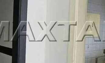 Imagem 5: Prédio comercial em Santana com três andares, várias salas e área de lazer com churrasquei