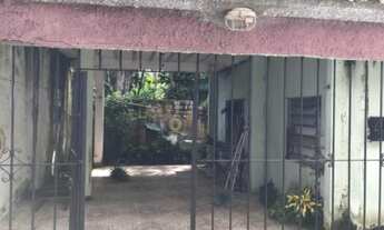 Imagem 2: Casa em Mosqueiro, chapéu virado