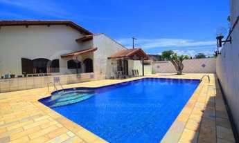 Imagem 5: CASA com piscina e 3 quartos em Peruíbe, no bairro Estancia Balnearia Maria Helena Novaes