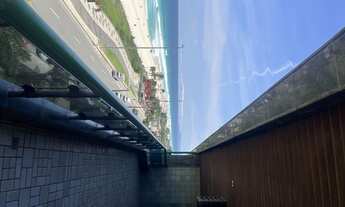 Imagem 4: Av do pepe debruçada no mar e pedra da Gávea