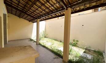 Imagem 4: Casa de condomínio para venda tem 167 metros quadrados com 3 quartos