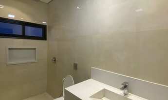 Imagem 3: Casa de condomínio para venda tem 180 metros quadrados com 4 quartos