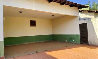 Imagem 3: Casa Setor Santa Genoveva: 323m² de área construída, 4 quartos, terreno de 842m²