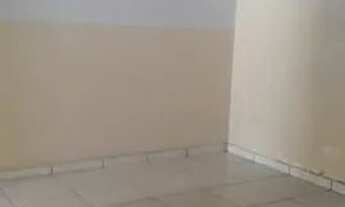 Imagem 2: Alugo kitnet 3 cômodos na Sq 15 qd 04