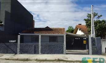 Imagem: Casa conjugada - Pereque - ALUGUEL ANUAL