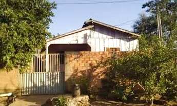 Imagem: Casa de madeira escriturada