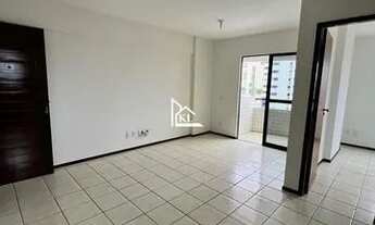 Imagem 2: Apartamento à venda em Candelária 2 quartos (suíte), varanda - Cond. Solar Candelária