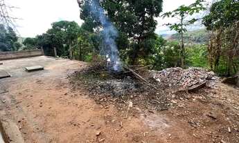 Imagem 2: Casa baixa com 3 quartos e quintal no bairro Planalto - Governador Valadares - MG