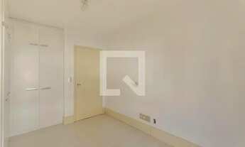 Imagem 7: Apartamento para Aluguel - Petrópolis, 2 Quartos, 79 m2