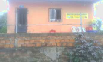 Imagem 2: Casa Ampla com quatro quartos uma sala uma cozinha um terraço Grande