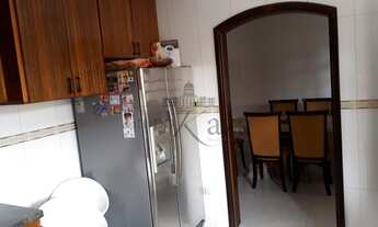 Imagem 5: Casa para venda tem 180 metros quadrados com 4 quartos