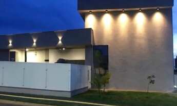 Imagem 2: Casa de condomínio térrea para venda tem 200 metros quadrados com 3 quartos