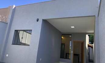 Imagem 1: Casa para Venda em Goiânia, Residencial Itaipu, 3 dormitórios, 1 suíte, 2 banheiros, 2 vag