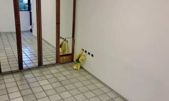 Imagem 5: Apartamento para venda possui 200 metros quadrados com 4 quartos em Aflitos - Recife - PE