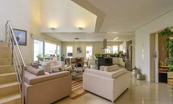 Imagem 2: Casa à venda no Condomínio Ouro Verde em Valinhos/SP, 336m², 3 suítes, perto do Colégio Po