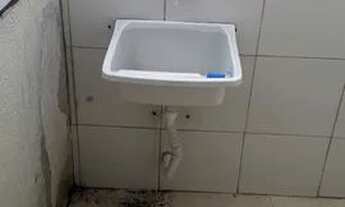 Imagem 7: Casa com 2 dormitórios para alugar por R$ 650/mês - Guajiru - Fortaleza/CE