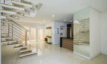 Imagem 4: Excelente sobrado em Santa Felicidade!