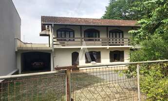 Imagem 2: Casa com 1 suíte e mais 2 quartos à venda no bairro Glória em Joinville, de R$ 790.000.00