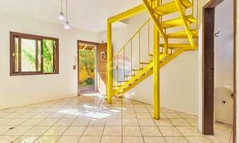 Imagem 2: Oportunidade Única: Casa em Condomínio Fechado no Coração de Ipanema, Porto Alegre!