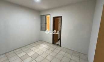 Imagem 7: Apartamento com 3 quartos sendo 1 suíte disponível no Bairro Umuarama em Uberlândia - MG