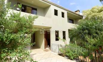 Imagem: Sobrado com amplo terreno no bairro Xaxim