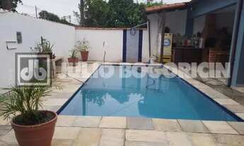 Imagem: Casa de rua / Residencial / Bancários