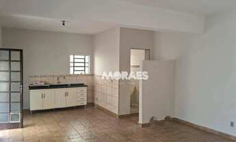 Imagem 2: Casa Sobrado com 3 quartos para alugar, 3 vagas, 300 m² por R$ 2.750/mês - Centro - Bauru