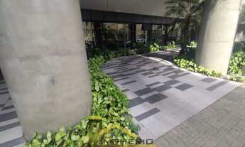 Imagem 4: Apartamento de Alto Padrão no Centro de Curitiba-PR: 2 Quartos, 2 Suítes, 2 Salas, 3 Banhe