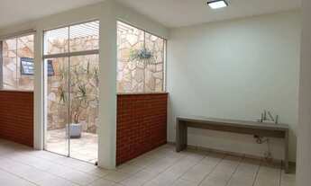 Imagem 4: Ponto comercial/Loja/Box para aluguel possui 240 metros quadrados com 10 quartos