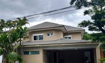 Imagem 2: Casa de condomínio para aluguel tem 380 metros quadrados com 4 quartos