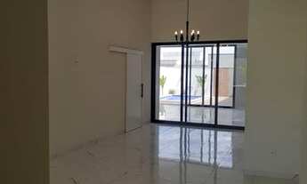 Imagem 5: Casa de condomínio térrea para venda possui 286 metros quadrados com 4 quartos