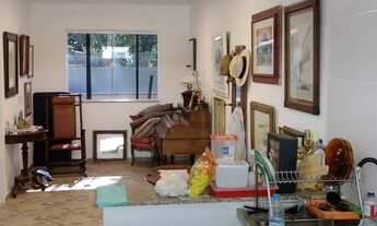 Imagem 3: Casa duplex com duas suites, cercada de muito verde