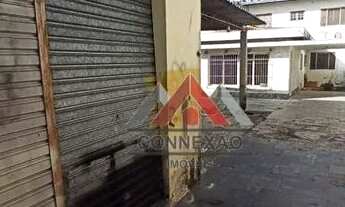 Imagem 4: Sobrado com 3 dormitórios, 2 suítes, um salão comercial para alugar, 212 m² por R$ 2.540/m