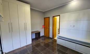 Imagem 2: Casa térrea no Reserva do Parque 3 Suites com Edicula semimobiliada