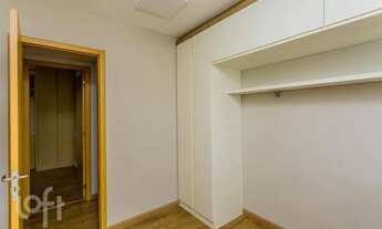 Imagem 5: Apartamento para venda com 74 metros quadrados com 3 quartos em Passo da Areia - Porto Ale