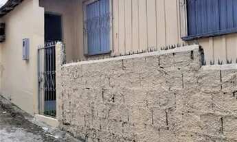 Imagem 2: Casa com 2 quartos, na Jonathas Pedrosa, perto da igreja de São José, centro